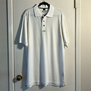 Oakley Men’s Golf Shirt With Divot Fixer NWT
